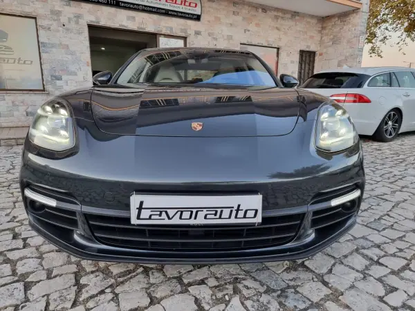Porsche Panamera Sport Turismo 2018 - 84990 EUR, 147000 km - AUTO.MOTO.pt - 147000km - foto 3 de 50