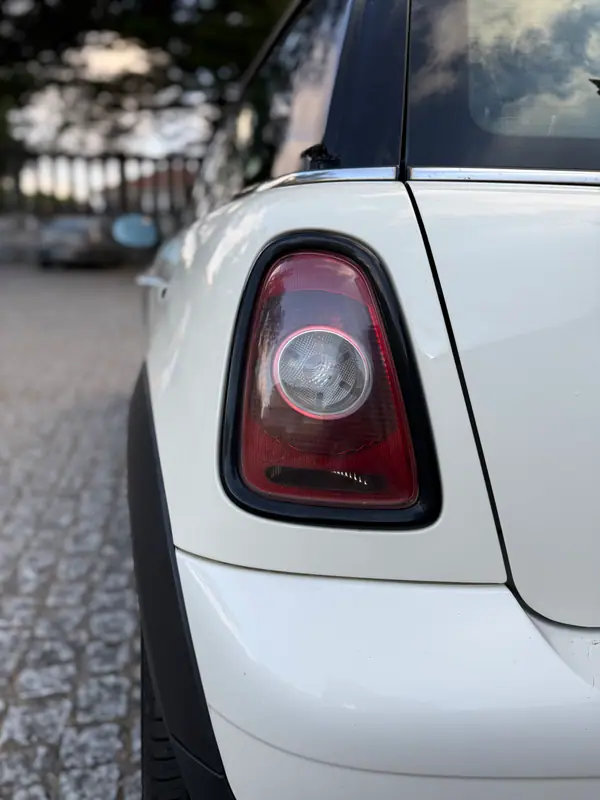 MINI Cooper 2008 - 5990 EUR, 235000 km - AUTO.MOTO.pt - 235000km - foto 10 de 13