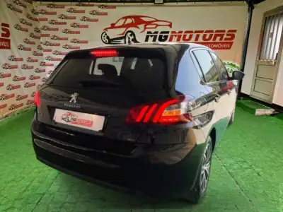 Peugeot 308 2015 - 12500 EUR, 144858 km - AUTO.MOTO.pt - 144858km - foto 5 de 73