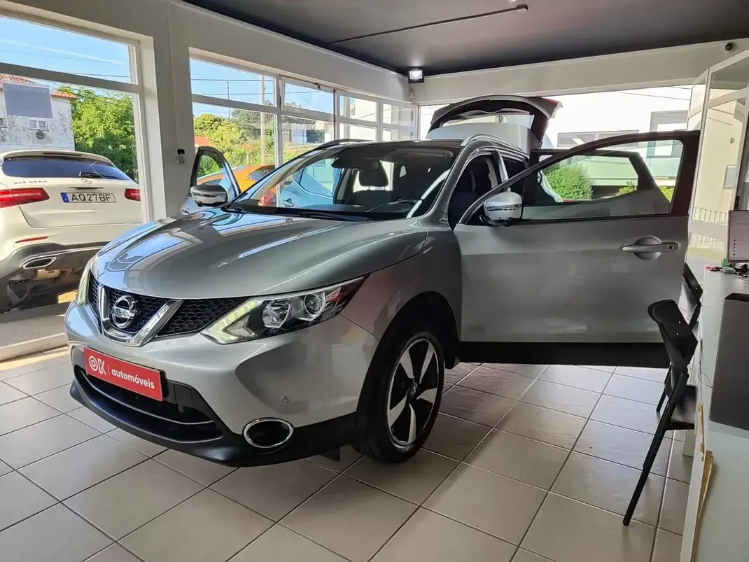Nissan Qashqai 2015 - 14350 EUR, 98000 km - AUTO.MOTO.pt - 98000km - foto 21 de 38