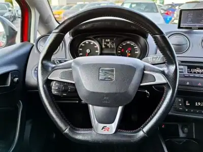 SEAT Ibiza 2015 - 9990 EUR, 128257 km - AUTO.MOTO.pt - 128257km - foto 18 de 22