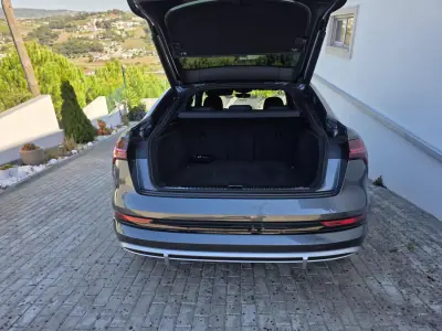 Audi e-tron 2021 - 32900 EUR, 120000 km - 120000km - foto 43 de 51