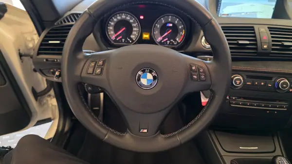 BMW 1M Coupe 2012 - 67500 EUR, 67790 km - AUTO.MOTO.pt - 67790km - foto 46 de 61