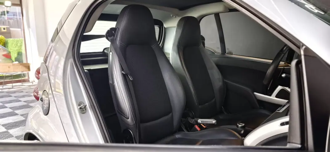 Smart City Coupé 2009 - 9490 EUR, 94000 km - AUTO.MOTO.pt - 94000km - foto 31 de 43