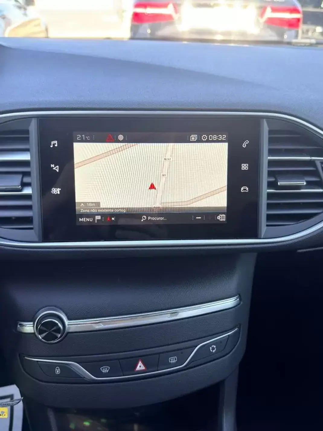 Peugeot 308 2021 - 15200 EUR, 92693 km - AUTO.MOTO.pt - 92693km - foto 23 de 24