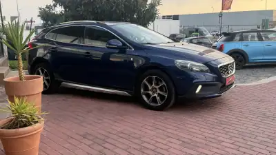 Volvo V40 Cross Country 2015 - 1 EUR, 185000 km - AUTO.MOTO.pt - 185000km - foto 7 de 26