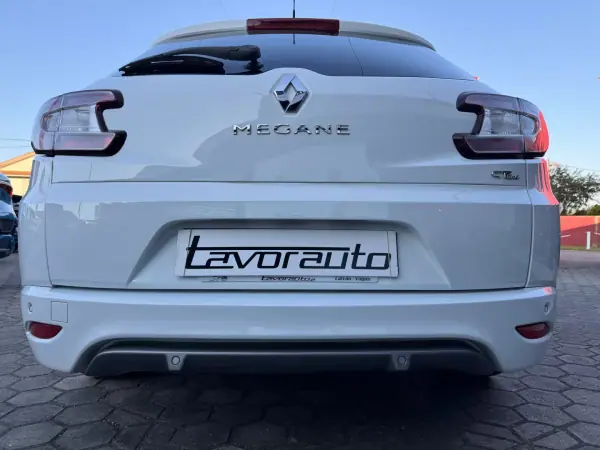 Renault Mégane Sport Tourer 2011 - 8900 EUR, 214000 km - AUTO.MOTO.pt - 214000km - foto 26 de 40