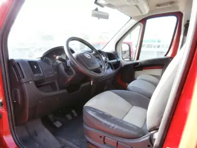 Fiat 2014 - 17000 EUR, 238159 km - AUTO.MOTO.pt - 238159km - foto 10 de 24