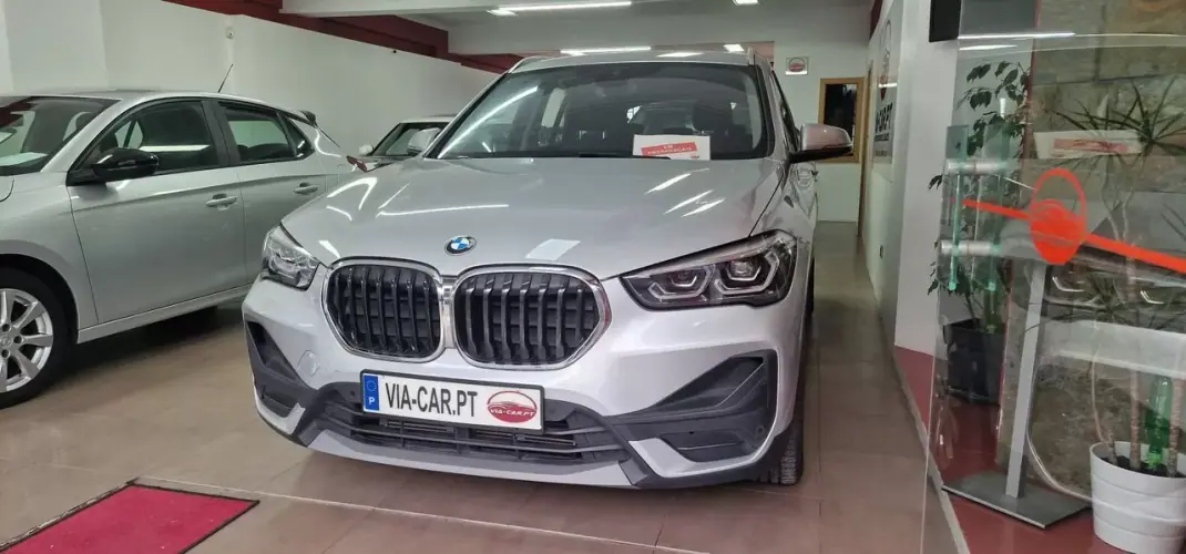 BMW X1 2021 - 23950 EUR, 43342 km - AUTO.MOTO.pt - 43342km - foto 1 de 24
