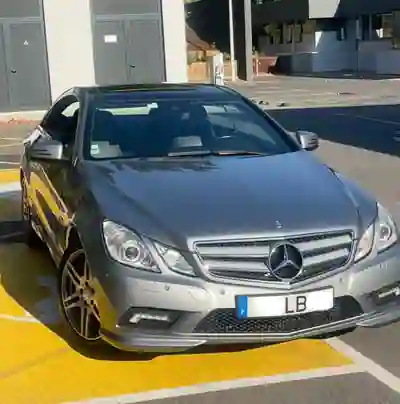 Mercedes-Benz E 250 2010 - 18000 EUR, 175000 km - 175000km - foto 1 de 15