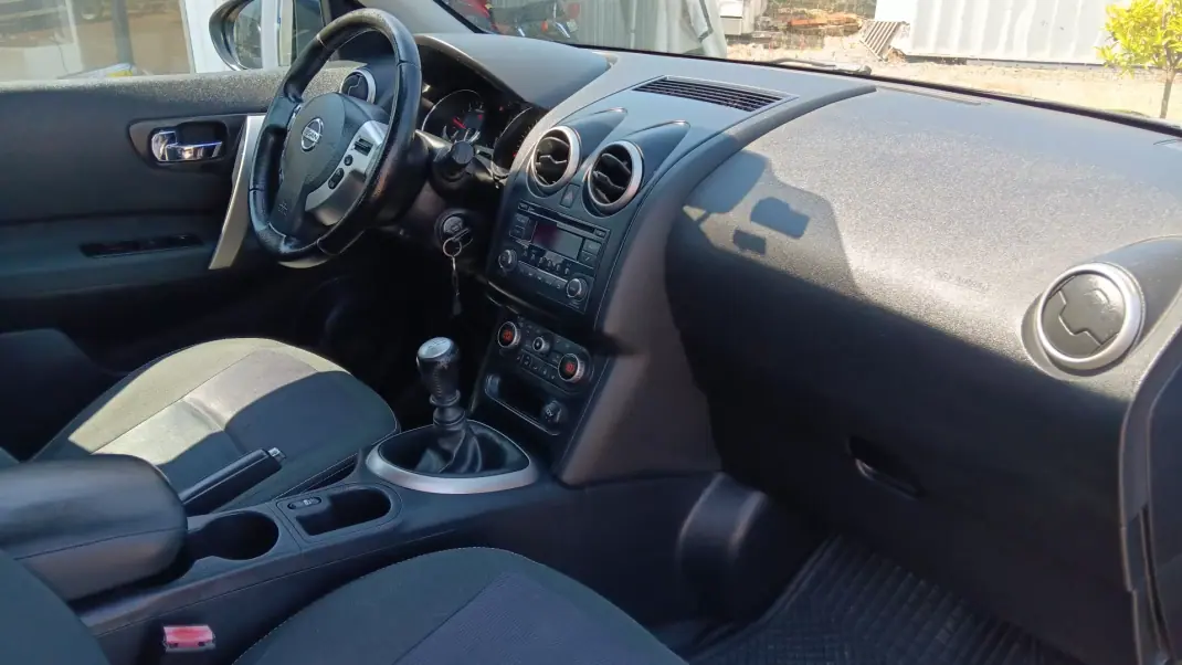 Nissan Qashqai 2012 - 8500 EUR, 242080 km - AUTO.MOTO.pt - 242080km - foto 19 de 24
