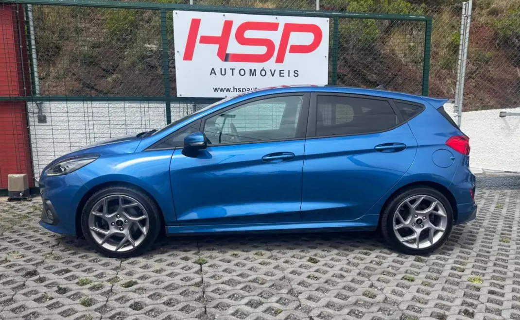 Ford Fiesta 2019 - 22990 EUR, 111300 km - AUTO.MOTO.pt - 111300km - foto 3 de 15