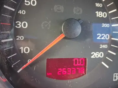 Audi A6 2004 - 6900 EUR, 260000 km - AUTO.MOTO.pt - 260000km - foto 9 de 9