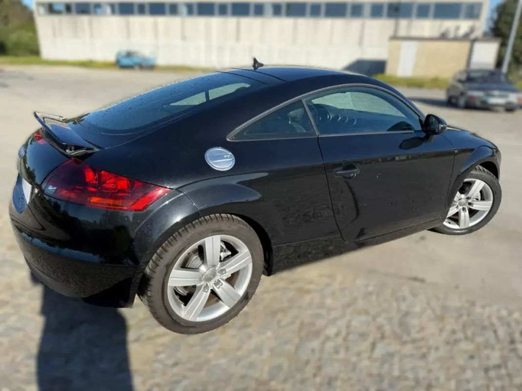 Audi TT Coupé 2006 - 13990 EUR, 176994 km - AUTO.MOTO.pt - 176994km - foto 7 de 18