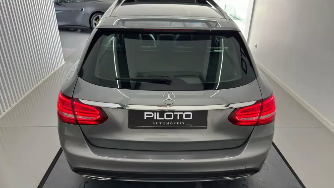 Mercedes-Benz C 220 2015 - 23490 EUR, 242329 km - 242329km - foto 9 de 33