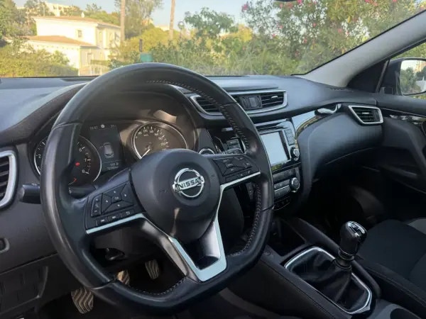 Nissan Qashqai 2020 - 16999 EUR, 70000 km - AUTO.MOTO.pt - 70000km - foto 20 de 20