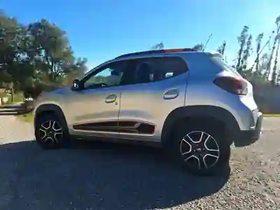 Dacia Spring 2021 - 11000 EUR, 50000 km - foto 1 de 15