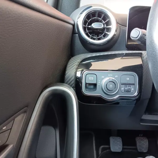 Mercedes-Benz A 180 2021 - 26500 EUR, 83875 km - AUTO.MOTO.pt - 83875km - foto 28 de 30