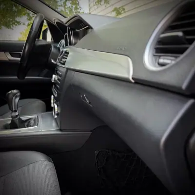 Mercedes-Benz C 180 2011 - 8900 EUR, 350000 km - AUTO.MOTO.pt - 350000km - foto 20 de 28