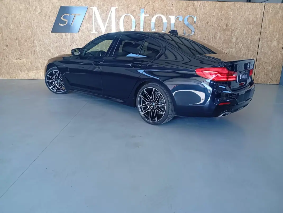 BMW 520 2017 - 33950 EUR, 225000 km - AUTO.MOTO.pt - 225000km - foto 4 de 21