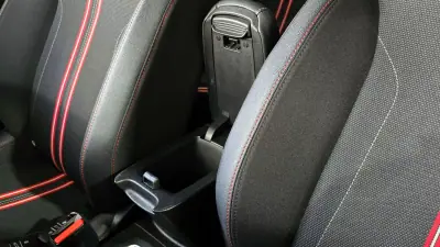 Opel Corsa 2021 - 14900 EUR, 84936 km - AUTO.MOTO.pt - 84936km - foto 40 de 56