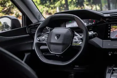 Peugeot 308 SW 2023 - 23790 EUR, 59725 km - AUTO.MOTO.pt - 59725km - foto 33 de 45