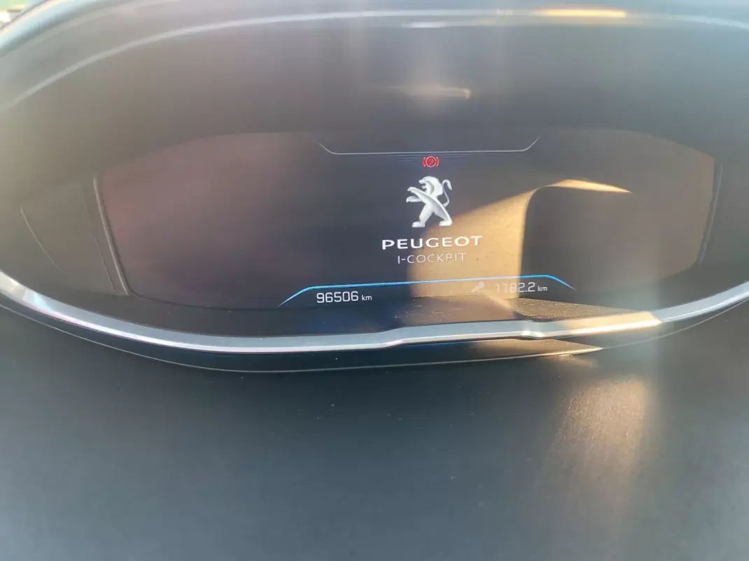 Peugeot 3008 2017 - 16900 EUR, 96000 km - 96000km - foto 16 de 23