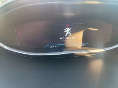 Peugeot 3008 2017 - 16900 EUR, 96000 km - 96000km - foto 16 de 23