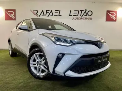 Toyota C-HR 2022 — foto 5 de 33