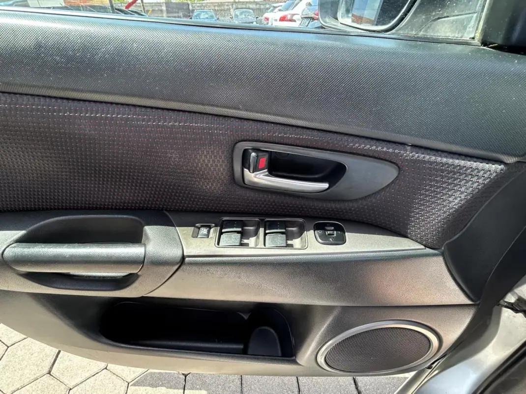 Mazda 3 2008 - 5990 EUR, 257327 km - 257327km - foto 8 de 18