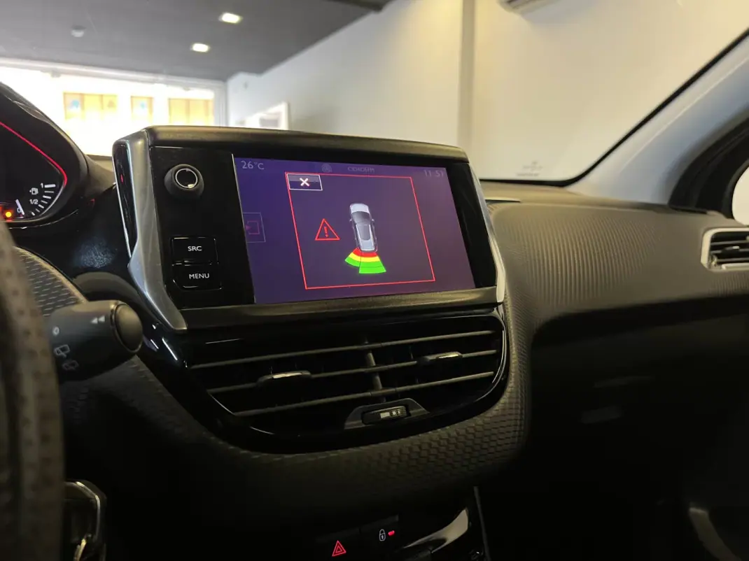 Peugeot 2008 2016 - 10990 EUR, 60000 km - 60000km - foto 20 de 60