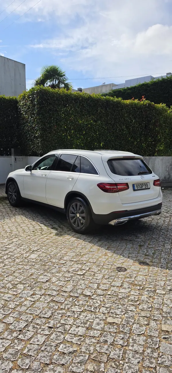 Mercedes-Benz GLC 250 2015 - 28000 EUR, 193000 km - AUTO.MOTO.pt - 193000km - foto 3 de 9
