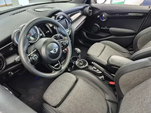 MINI Cooper S 2015 - 19850 EUR, 126722 km - AUTO.MOTO.pt - 126722km - foto 8 de 10