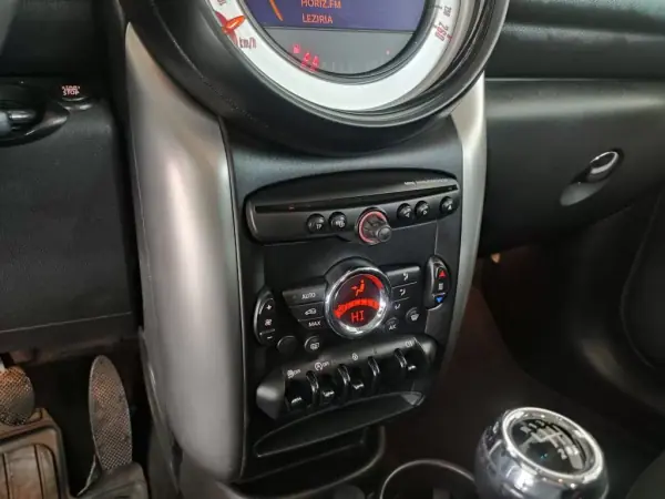 MINI Countryman 2013 - 13700 EUR, 149000 km - AUTO.MOTO.pt - 149000km - foto 12 de 15