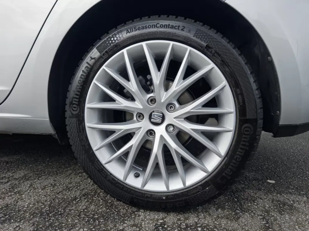 SEAT Leon 2016 - 12990 EUR, 117000 km - AUTO.MOTO.pt - 117000km - foto 8 de 26