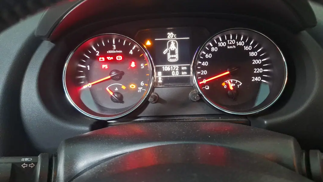 Nissan Qashqai 2013 - 10500 EUR, 106000 km - AUTO.MOTO.pt - 106000km - foto 2 de 4