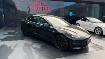 Tesla Model 3 2020 — foto 5 de 11