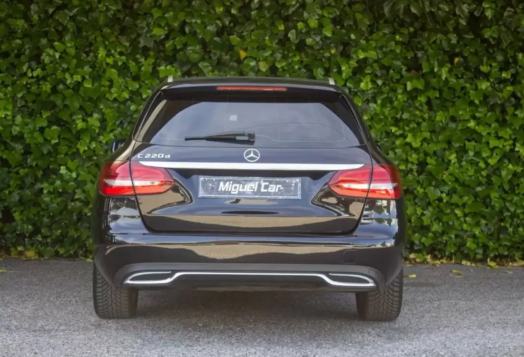 Mercedes-Benz C 220 2017 - 23900 EUR, 125000 km - AUTO.MOTO.pt - 125000km - foto 9 de 16