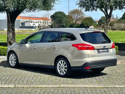 Ford Focus SW 2017 - 7750 EUR, 243000 km - AUTO.MOTO.pt - 243000km - foto 8 de 39