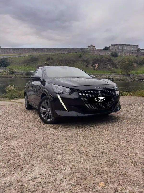 Peugeot e-208 2024 — foto 3 de 23