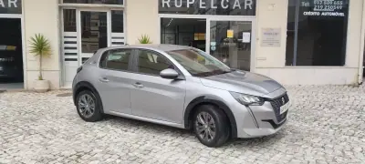 Peugeot e-208 2022 - 18800 EUR, 18060 km - 18060km - foto 4 de 20