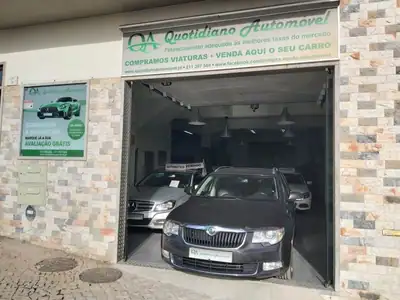 Skoda Superb 2010 - 9950 EUR, 295355 km - AUTO.MOTO.pt - 295355km - foto 5 de 8