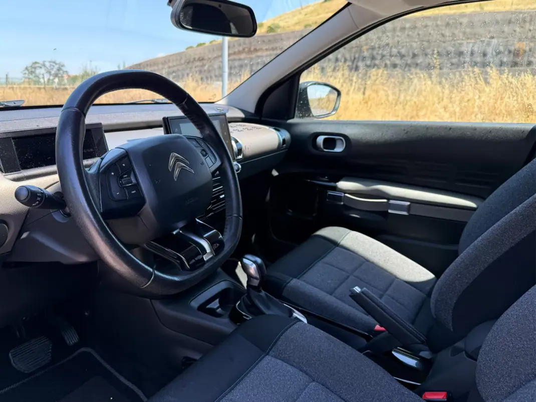 Citroën C4 Cactus 2018 - 11900 EUR, 101000 km - 101000km - foto 4 de 16