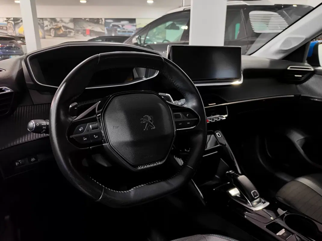 Peugeot 208 2019 - 14500 EUR, 90000 km - AUTO.MOTO.pt - 90000km - foto 39 de 60