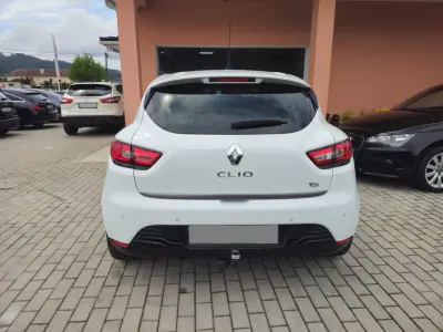 Renault Clio 2016 - 8990 EUR, 152000 km - AUTO.MOTO.pt - 152000km - foto 5 de 14