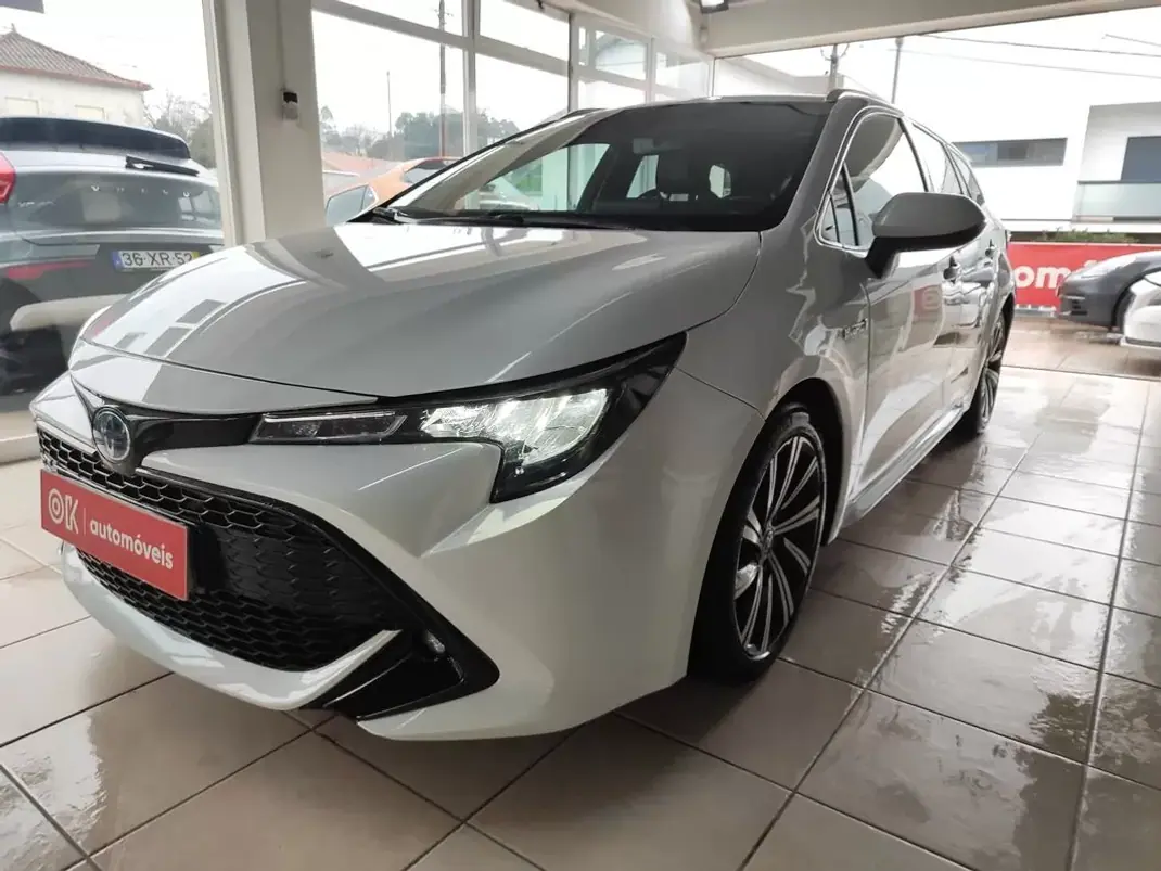 Toyota Corolla Touring Sports 2021 - 21950 EUR, 114000 km - AUTO.MOTO.pt - 114000km - foto 5 de 35