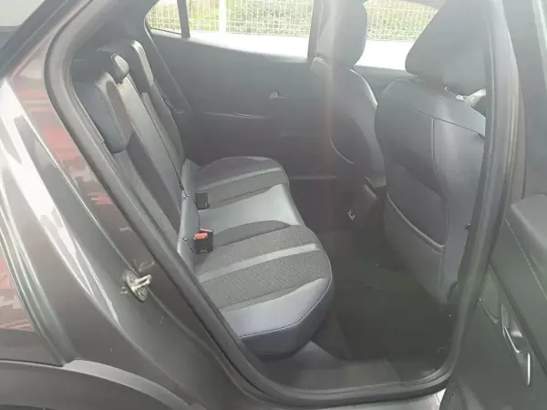 Peugeot 2008 2020 - 15900 EUR, 124990 km - AUTO.MOTO.pt - 124990km - foto 20 de 37