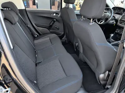 Peugeot 208 2018 - 9500 EUR, 102011 km - 102011km - foto 9 de 10