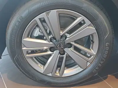 Peugeot 308 SW 2025 - 29750 EUR, 5900 km - AUTO.MOTO.pt - 5900km - foto 3 de 26