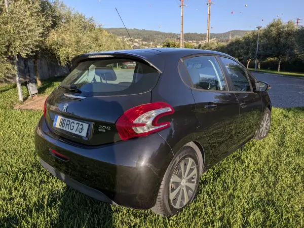 Peugeot 208 1.4 HDi Active 2012 Diesel